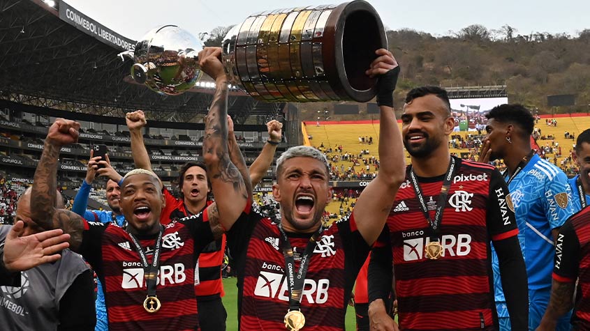 Foto real do manto de 2022