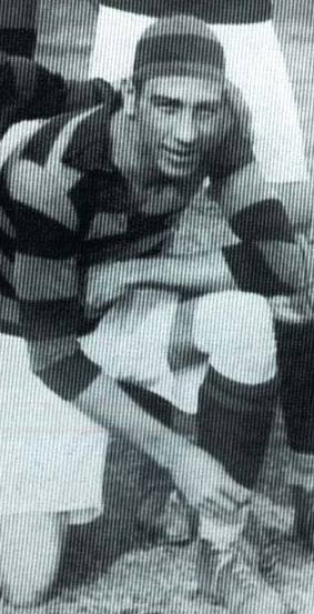 Fotografia histórica real do artilheiro Nonô (Claudionor Gonçalves da Silva) em campo pelo Flamengo na década de 1920 (temporada de 1930), época dos títulos cariocas de 1920, 1921, 1925 e 1927 e da Taça Salutaris do Jornal do Brasil. (Fonte Oficial: Acervo Jornal do Brasil, Correio da Manhã & Jornal dos Sports)
